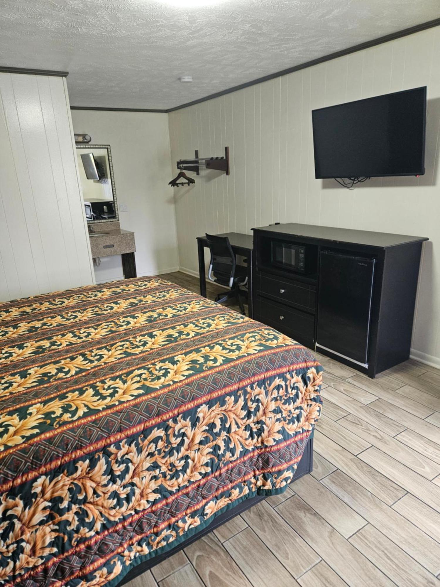 Traveler'S Inn Roanoke Εξωτερικό φωτογραφία