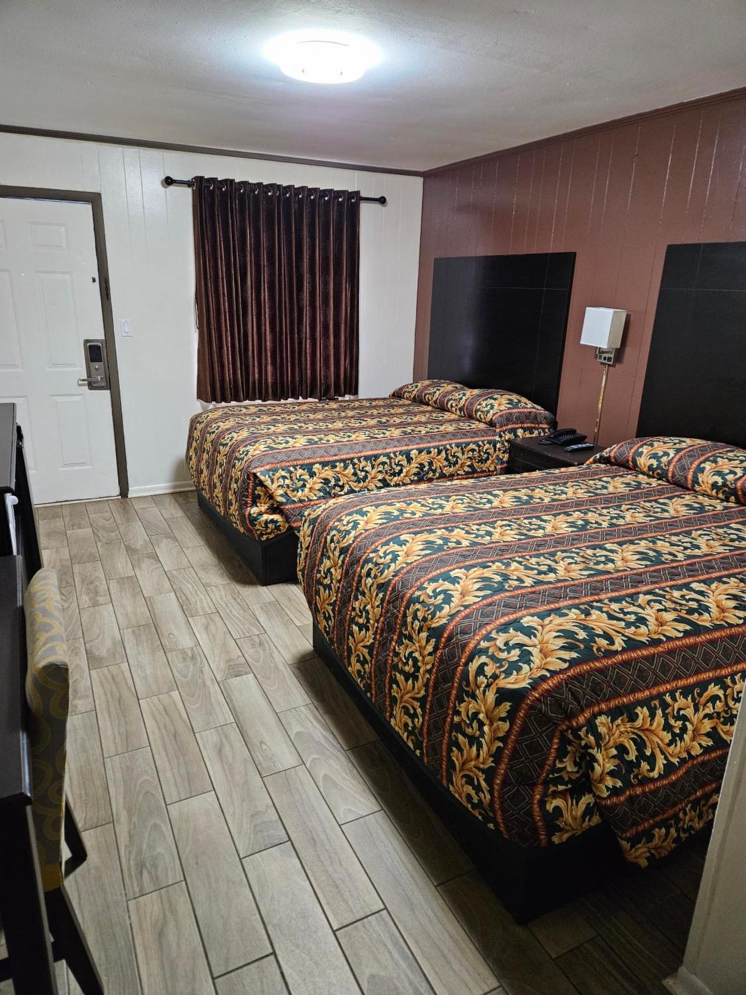 Traveler'S Inn Roanoke Εξωτερικό φωτογραφία